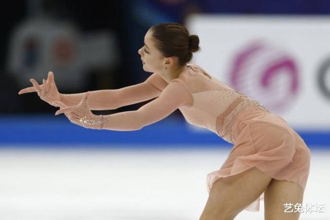 俄花滑太内卷,世界冠军21岁当辣妈,近照大变样 俄花滑太内卷,世界冠军21岁当辣妈,近照大变样