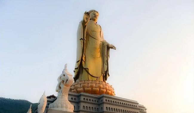 12亿人民币修建的世界最高佛,水喝不起拜不起 12亿人民币修建的世界最高佛,水喝不起拜不起