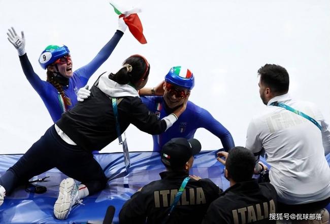 冬奥会:中国教练率东道主击败中国夺金 喜极而泣 冬奥会:中国教练率东道主击败中国夺金 喜极而泣