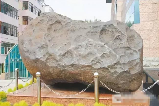 炸锅:重两吨,俄截获中国45亿年前珍贵国宝 炸锅:重两吨,俄截获中国45亿年前珍贵国宝