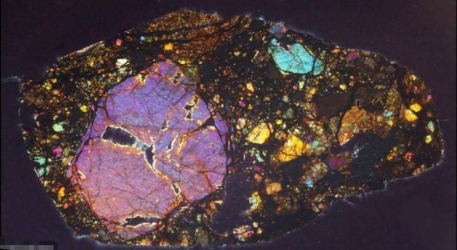 炸锅:重两吨,俄截获中国45亿年前珍贵国宝 炸锅:重两吨,俄截获中国45亿年前珍贵国宝