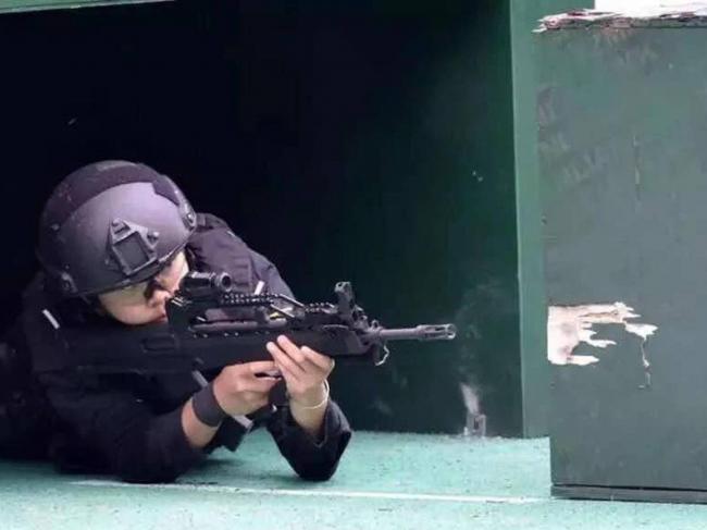 阿联酋国际特警赛 中国产枪械频卡弹引热议 阿联酋国际特警赛 中国产枪械频卡弹引热议