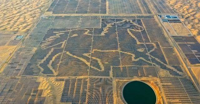 中国第7大沙漠铺满光伏板,结果震惊了 中国第7大沙漠铺满光伏板,结果震惊了