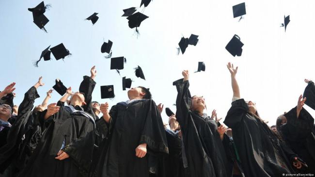 中国高校都是“纸老虎”? 中国高校都是“纸老虎”?