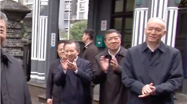 热评:神情暴露一切?王沪宁已悄然坐大 热评:神情暴露一切?王沪宁已悄然坐大