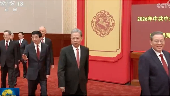 热评:神情暴露一切?王沪宁已悄然坐大 热评:神情暴露一切?王沪宁已悄然坐大