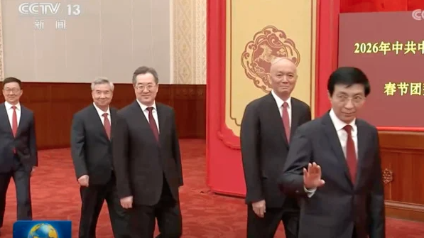 热评:神情暴露一切?王沪宁已悄然坐大 热评:神情暴露一切?王沪宁已悄然坐大