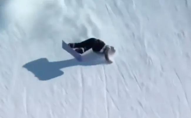 冬奥中国单板选手提前做这动作 惨了…网友炸锅 冬奥中国单板选手提前做这动作 惨了…网友炸锅