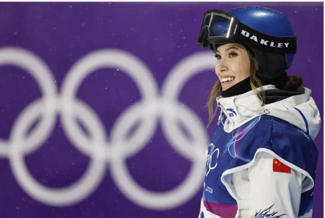 除夕夜,卫冕冠军谷爱凌败给加国选手 再夺银牌 除夕夜,卫冕冠军谷爱凌败给加国选手 再夺银牌