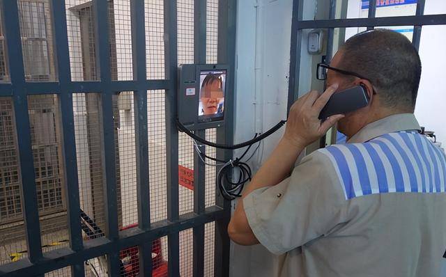 日踩8小时缝纫机,监狱工资多少?数字令人震惊 日踩8小时缝纫机,监狱工资多少?数字令人震惊