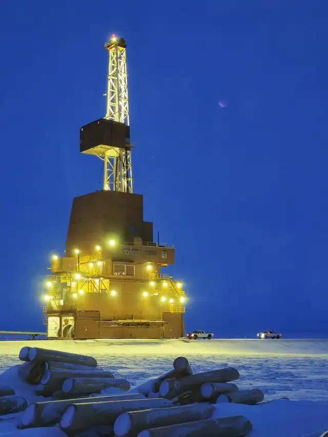 美国的4309吨“钢铁野兽”,突然倒塌 美国的4309吨“钢铁野兽”,突然倒塌