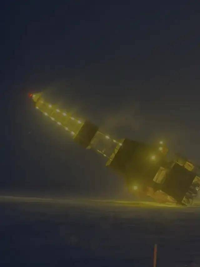 美国的4309吨“钢铁野兽”,突然倒塌 美国的4309吨“钢铁野兽”,突然倒塌