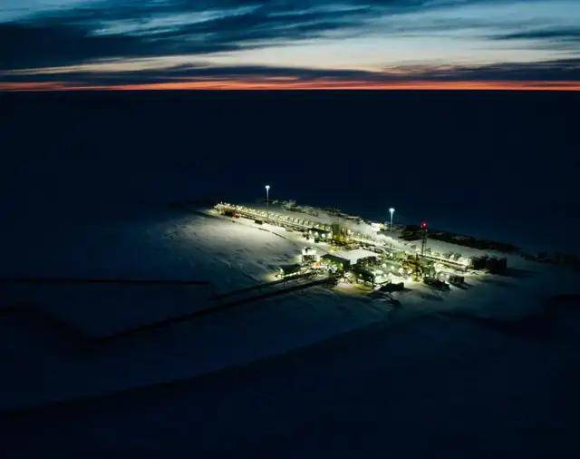 美国的4309吨“钢铁野兽”,突然倒塌 美国的4309吨“钢铁野兽”,突然倒塌