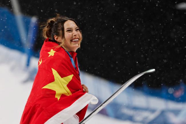 热议:小粉红心碎 谷爱凌尴尬了 热议:小粉红心碎 谷爱凌尴尬了