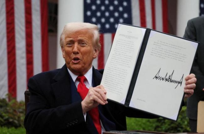 突发:最高法院判决川普关税违法 美股上涨 突发:最高法院判决川普关税违法 美股上涨