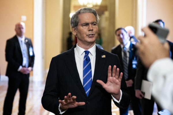 美财长:各国纷纷来电,盼维持既有关税协议 美财长:各国纷纷来电,盼维持既有关税协议