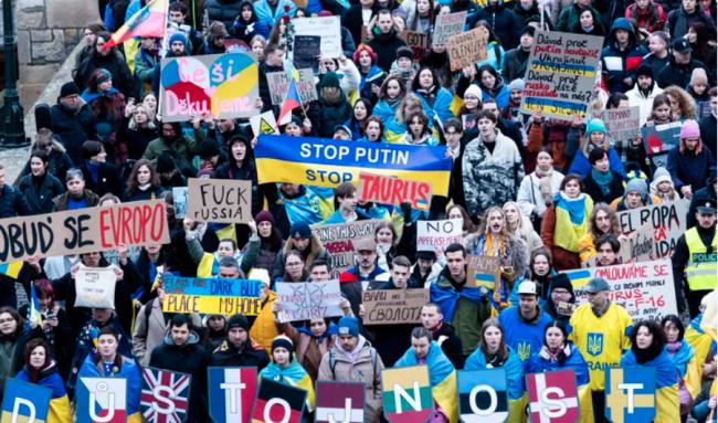 俄乌战争打了4年 “去你的普京!” 俄乌战争打了4年 “去你的普京!”