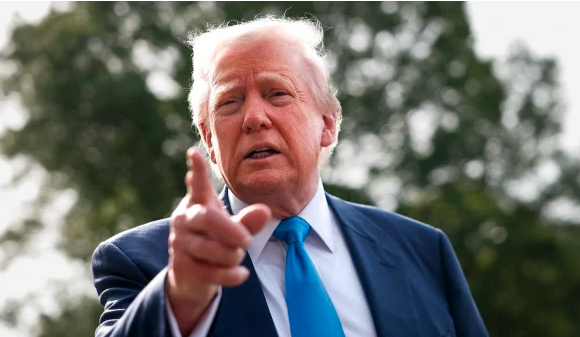 川普失关税核按钮 企业争抢千亿退款 川普失关税核按钮 企业争抢千亿退款