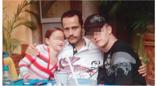 血浆浸透担架....墨西哥毒枭最后时刻被曝 血浆浸透担架....墨西哥毒枭最后时刻被曝