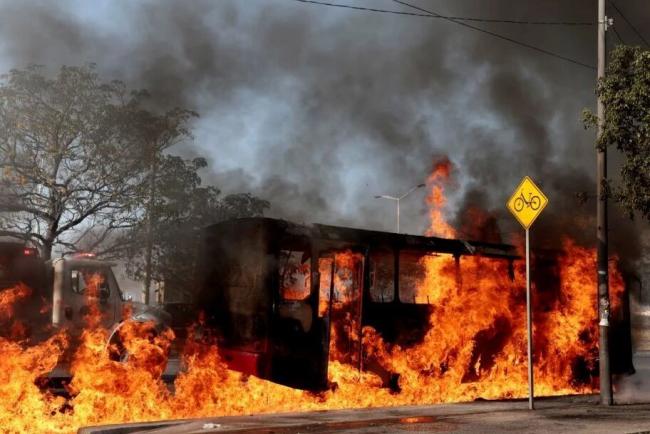 悬赏1个亿,最狠毒枭被“出卖”! 围捕影片曝光 悬赏1个亿,最狠毒枭被“出卖”! 围捕影片曝光