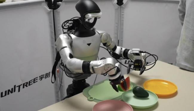 严重透支!人形机器人 彻底无感了 严重透支!人形机器人 彻底无感了