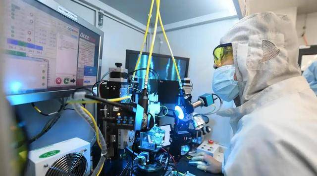 抢人,美一周挖走4名中国顶尖人才 抢人,美一周挖走4名中国顶尖人才