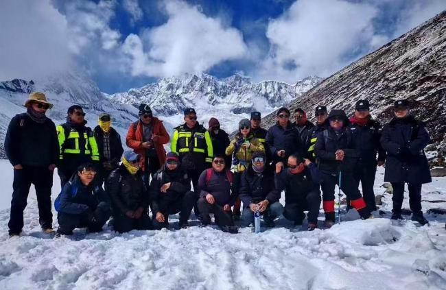 牛粪救她一命 ! 女子西藏失联 靠这些方法保命 牛粪救她一命 ! 女子西藏失联 靠这些方法保命