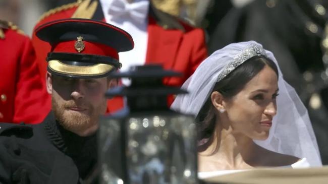 威廉斥梅根无礼且难搞 王室和谈现场火药味十足 威廉斥梅根无礼且难搞 王室和谈现场火药味十足