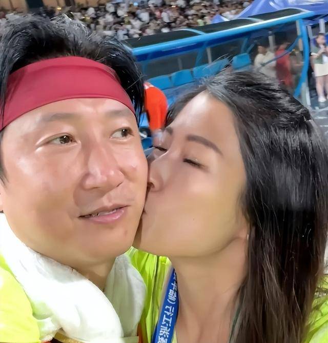 李兆基去世,少奶徐子淇如今已然风光不再 李兆基去世,少奶徐子淇如今已然风光不再