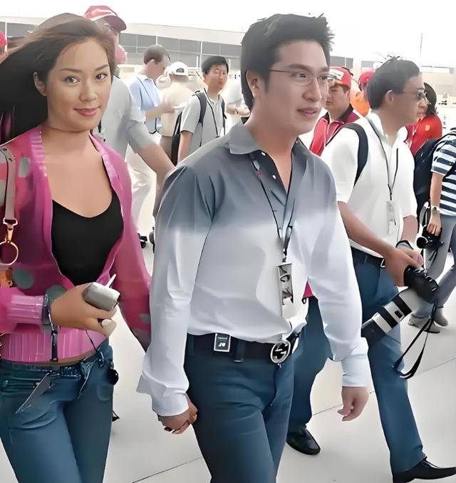 李兆基去世,少奶徐子淇如今已然风光不再 李兆基去世,少奶徐子淇如今已然风光不再