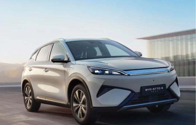 比亚迪电车扛下伊朗飞弹袭击 网惊 比亚迪电车扛下伊朗飞弹袭击 网惊