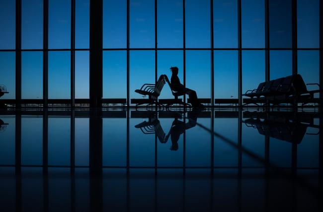 俄居留新规落地引发回国潮 中俄航线机票大涨 俄居留新规落地引发回国潮 中俄航线机票大涨