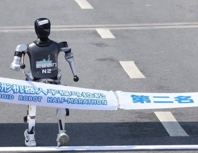 他,清华辍学3年,从生活费2000元到身价数亿 他,清华辍学3年,从生活费2000元到身价数亿