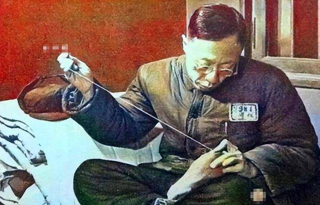 溥仪被押到苏联后体检 “龙体”有严重先天缺陷 溥仪被押到苏联后体检 “龙体”有严重先天缺陷