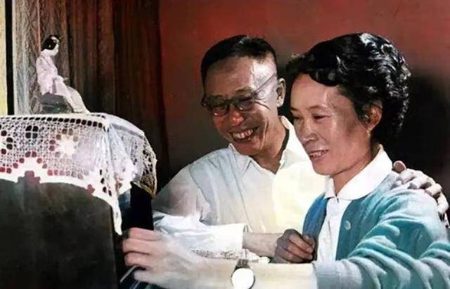 溥仪被押到苏联后体检 “龙体”有严重先天缺陷 溥仪被押到苏联后体检 “龙体”有严重先天缺陷