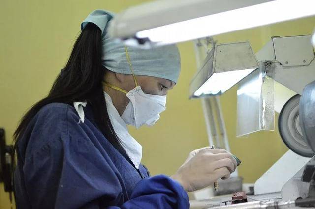 一枚导弹,击碎98.3亿美元的钻石贸易链 一枚导弹,击碎98.3亿美元的钻石贸易链