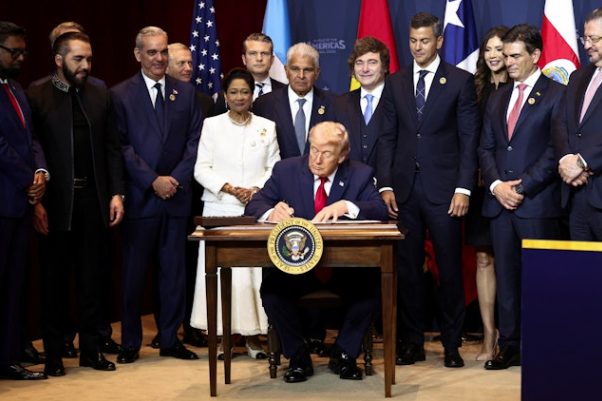 川普举行“美洲之盾”峰会 这联盟吓破坏人胆儿 川普举行“美洲之盾”峰会 这联盟吓破坏人胆儿