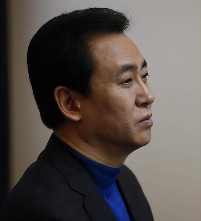 许家印香港大宅挖出464平“地牢” 藏着什么秘密 许家印香港大宅挖出464平“地牢” 藏着什么秘密