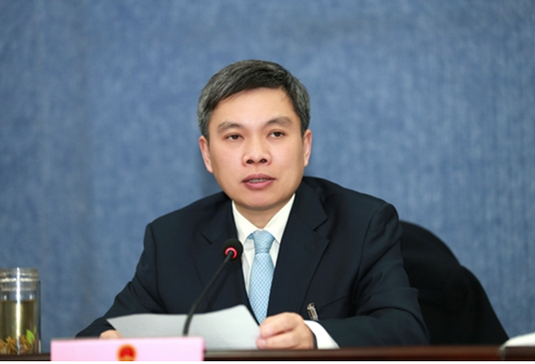 “你们是否天天盼着老大出事” 他对老干部这样说 “你们是否天天盼着老大出事” 他对老干部这样说