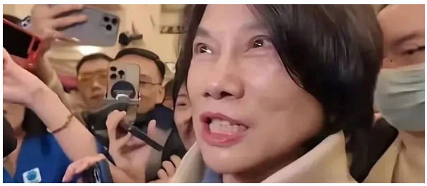 看见董明珠们的刻薄架势就生理不适 看见董明珠们的刻薄架势就生理不适