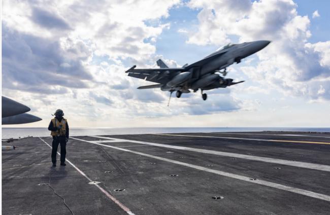 突发:美国超级航母福特号起火 2员受伤 突发:美国超级航母福特号起火 2员受伤