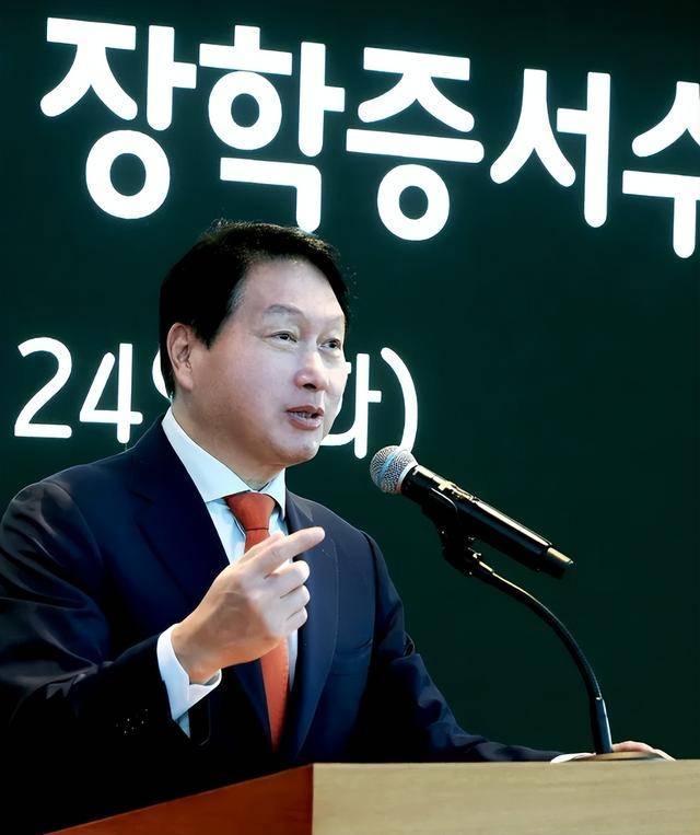 地表最强小三百亿老头却说:我对钱根本没兴趣 地表最强小三百亿老头却说:我对钱根本没兴趣