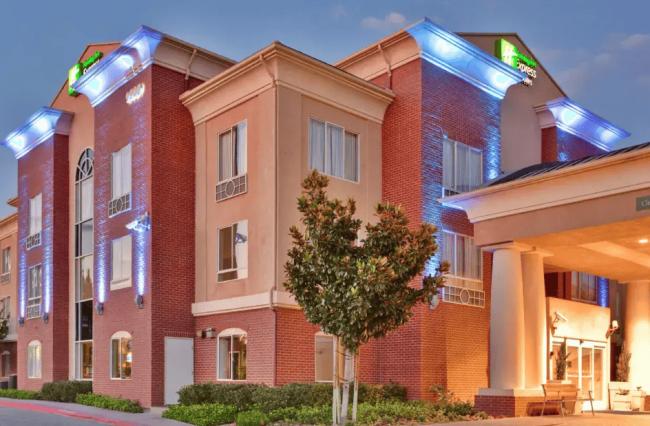 全国的五星级酒店,开始跪着做人 全国的五星级酒店,开始跪着做人