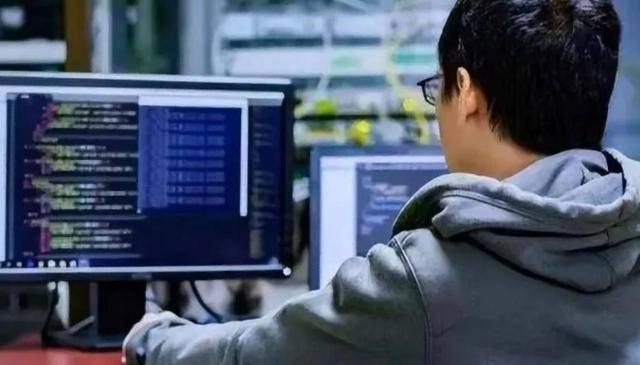 美悬赏1000万美金,通缉中国四川小伙 美悬赏1000万美金,通缉中国四川小伙