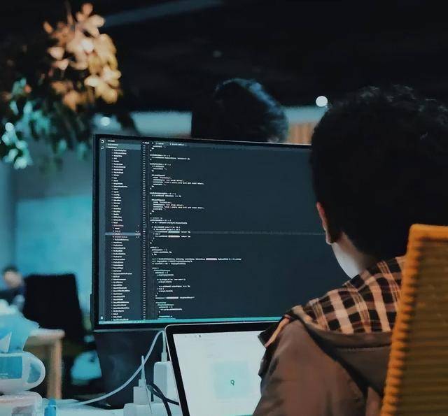 美悬赏1000万美金,通缉中国四川小伙 美悬赏1000万美金,通缉中国四川小伙