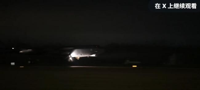 可携逾30吨武器B-52深夜起飞袭伊朗 画面公布 可携逾30吨武器B-52深夜起飞袭伊朗 画面公布