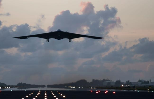 中国公司称:拦截美军B-2轰炸机无线电… 中国公司称:拦截美军B-2轰炸机无线电…