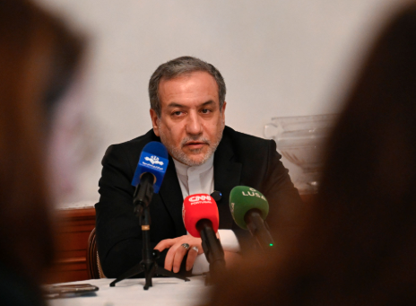 伊朗外长最新表态:战争结束取决于两个条件 伊朗外长最新表态:战争结束取决于两个条件