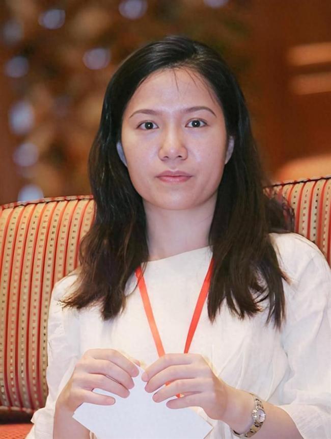 49岁翁帆高调拜会鸠山由纪夫,传闻不攻自破 49岁翁帆高调拜会鸠山由纪夫,传闻不攻自破