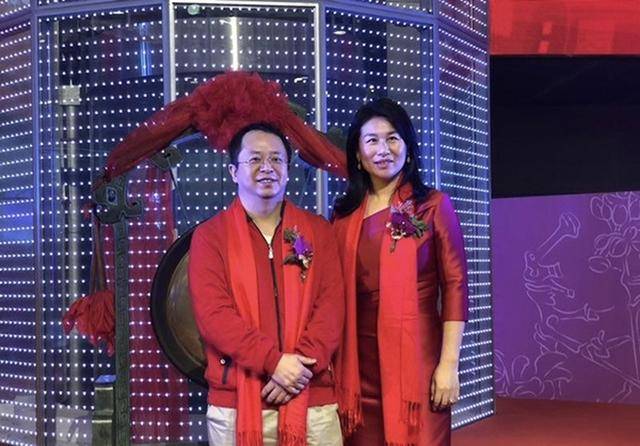 用一场离婚,她分走前夫近90亿人民币资产 用一场离婚,她分走前夫近90亿人民币资产